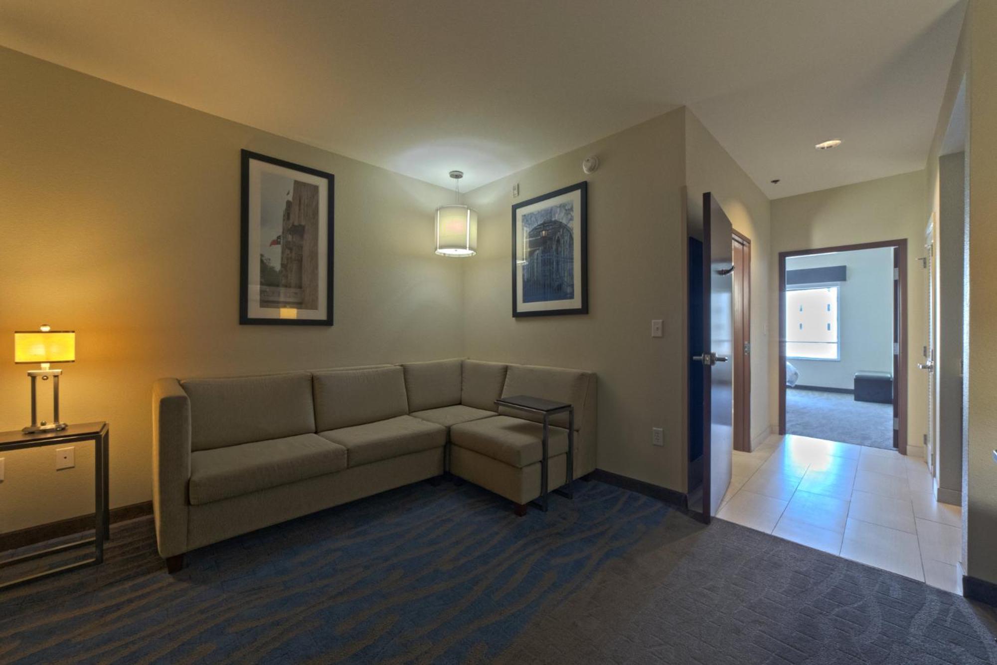 Holiday Inn Hotel & Suites Northwest San Antonio By Ihg Екстериор снимка
